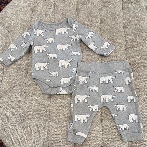 Monica & Andy polar bear set 3-6 mths